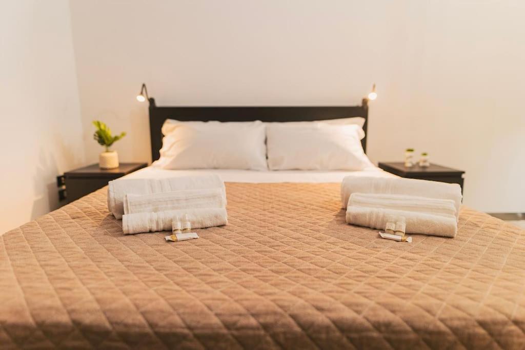 Trani -Suite ❉Marmor - Elegante Casa Storica ❉ Exterior foto
